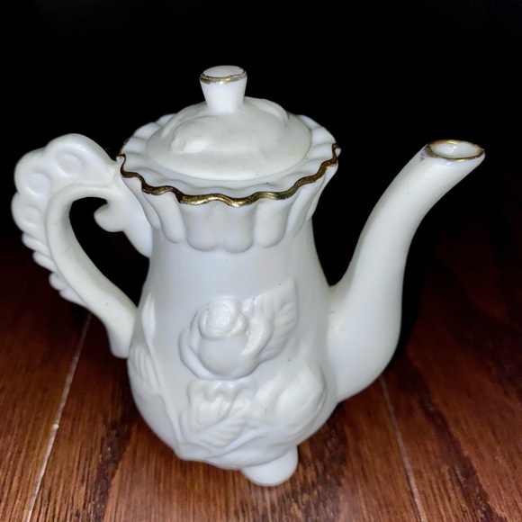 Miniature Tea Pot With Sugar & Creamer white embellished in golden 3.5” - Picture 8 of 13